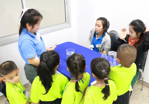 ภาพกิจกรรม คณะวิทยาศาสตร์และเทคโนโลยี จัดค่ายวิทยาศาสตร์โรงเรียนสาธิตฯ อนุบาล