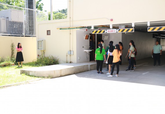 ภาพกิจกรรม คณะวิทยาศาสตร์และเทคโนโลยี เข้าร่วมกิจกรรม Big Cleaning Day ทำลายแหล่งเพาะพันธ์ลูกน้ำยุงลายภายในหน่วยงาน