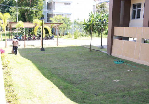 ภาพกิจกรรม คณะวิทยาศาสตร์และเทคโนโลยี เข้าร่วมกิจกรรม Big Cleaning Day ทำลายแหล่งเพาะพันธ์ลูกน้ำยุงลายภายในหน่วยงาน