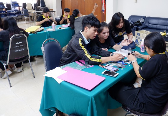 ภาพกิจกรรม โปรแกรมวิชาเคมี จัดอบรมเชิงปฏิบัติการพัฒนานักศึกษาครูด้วยแนวทางการศึกษาแบบสะเต็ม (STEM)