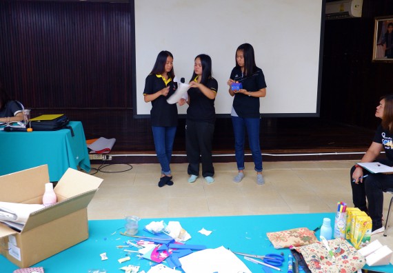 ภาพกิจกรรม โปรแกรมวิชาเคมี จัดอบรมเชิงปฏิบัติการพัฒนานักศึกษาครูด้วยแนวทางการศึกษาแบบสะเต็ม (STEM)