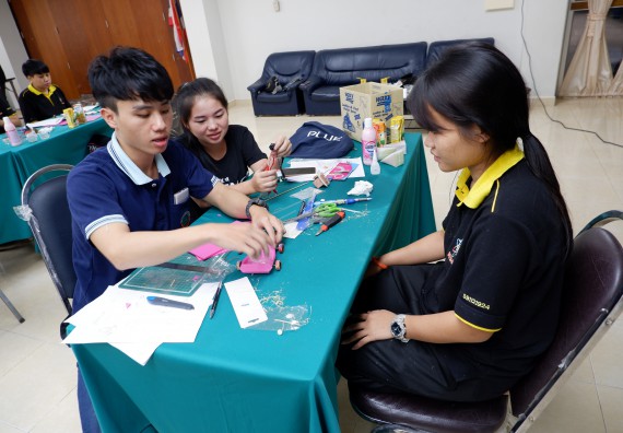 ภาพกิจกรรม โปรแกรมวิชาเคมี จัดอบรมเชิงปฏิบัติการพัฒนานักศึกษาครูด้วยแนวทางการศึกษาแบบสะเต็ม (STEM)