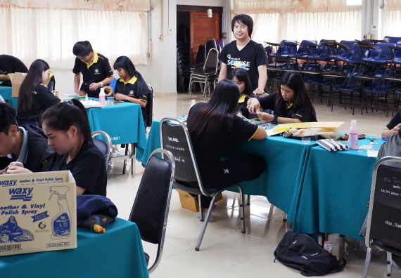 ภาพกิจกรรม โปรแกรมวิชาเคมี จัดอบรมเชิงปฏิบัติการพัฒนานักศึกษาครูด้วยแนวทางการศึกษาแบบสะเต็ม (STEM)