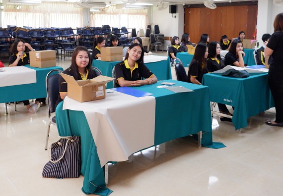 ภาพกิจกรรม โปรแกรมวิชาเคมี จัดอบรมเชิงปฏิบัติการพัฒนานักศึกษาครูด้วยแนวทางการศึกษาแบบสะเต็ม (STEM)