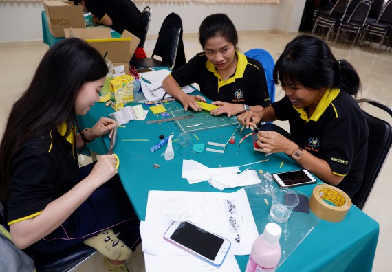 ภาพกิจกรรม โปรแกรมวิชาเคมี จัดอบรมเชิงปฏิบัติการพัฒนานักศึกษาครูด้วยแนวทางการศึกษาแบบสะเต็ม (STEM)