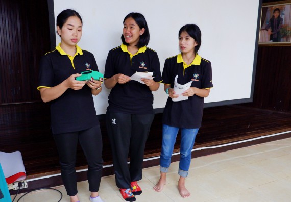 ภาพกิจกรรม โปรแกรมวิชาเคมี จัดอบรมเชิงปฏิบัติการพัฒนานักศึกษาครูด้วยแนวทางการศึกษาแบบสะเต็ม (STEM)