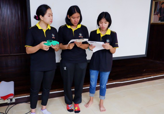 ภาพกิจกรรม โปรแกรมวิชาเคมี จัดอบรมเชิงปฏิบัติการพัฒนานักศึกษาครูด้วยแนวทางการศึกษาแบบสะเต็ม (STEM)