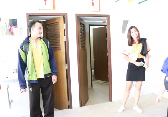 ภาพกิจกรรม คณะวิทยาศาสตร์และเทคโนโลยี จัดกิจกรรม Big Cleaning Day ทำลายแหล่งเพาะพันธ์ลูกน้ำยุงลายภายในหน่วยงาน