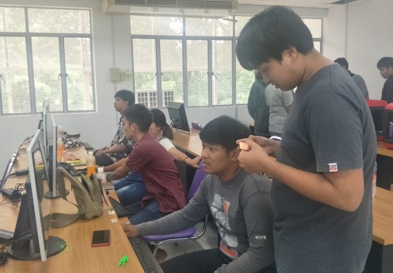 ภาพกิจกรรม นักศึกษาคณะวิทยาศาสตร์และเทคโนโลยี เข้าร่วมกิจกรรมการอบรมเผยแพร่ 3D Printer