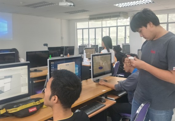 ภาพกิจกรรม นักศึกษาคณะวิทยาศาสตร์และเทคโนโลยี เข้าร่วมกิจกรรมการอบรมเผยแพร่ 3D Printer