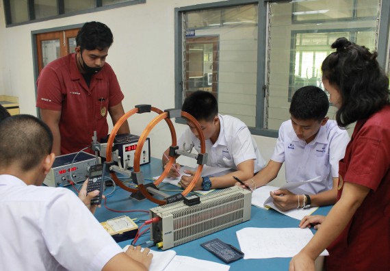 ภาพกิจกรรม คณะวิทยาศาสตร์และเทคโนโลยี จัดค่ายพัฒนาศักยภาพการเรียนรู้ของนักเรียนห้องเรียนพิเศษ