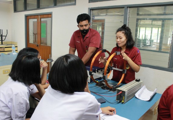 ภาพกิจกรรม คณะวิทยาศาสตร์และเทคโนโลยี จัดค่ายพัฒนาศักยภาพการเรียนรู้ของนักเรียนห้องเรียนพิเศษ