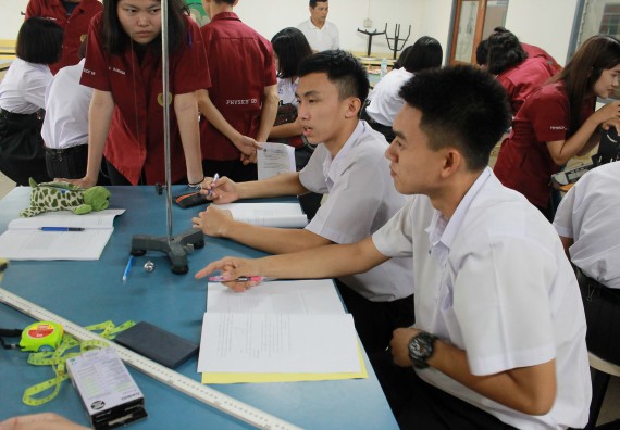 ภาพกิจกรรม คณะวิทยาศาสตร์และเทคโนโลยี จัดค่ายพัฒนาศักยภาพการเรียนรู้ของนักเรียนห้องเรียนพิเศษ