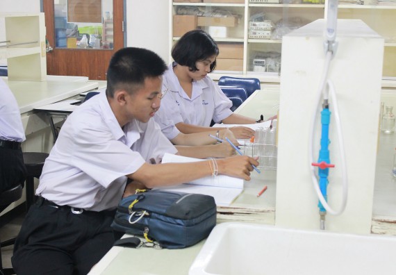 ภาพกิจกรรม คณะวิทยาศาสตร์และเทคโนโลยี จัดค่ายพัฒนาศักยภาพการเรียนรู้ของนักเรียนห้องเรียนพิเศษ