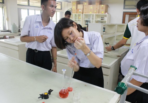 ภาพกิจกรรม คณะวิทยาศาสตร์และเทคโนโลยี จัดค่ายพัฒนาศักยภาพการเรียนรู้ของนักเรียนห้องเรียนพิเศษ