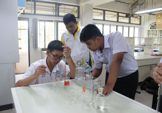 ภาพกิจกรรม คณะวิทยาศาสตร์และเทคโนโลยี จัดค่ายพัฒนาศักยภาพการเรียนรู้ของนักเรียนห้องเรียนพิเศษ