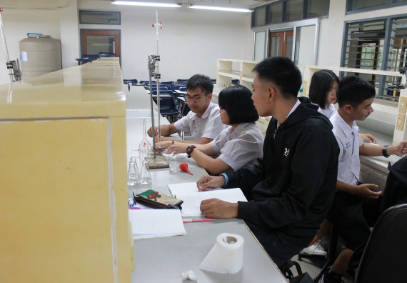 ภาพกิจกรรม คณะวิทยาศาสตร์และเทคโนโลยี จัดค่ายพัฒนาศักยภาพการเรียนรู้ของนักเรียนห้องเรียนพิเศษ