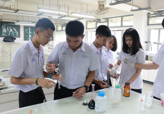 ภาพกิจกรรม คณะวิทยาศาสตร์และเทคโนโลยี จัดค่ายพัฒนาศักยภาพการเรียนรู้ของนักเรียนห้องเรียนพิเศษ