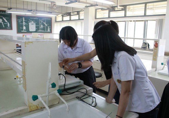 ภาพกิจกรรม คณะวิทยาศาสตร์และเทคโนโลยี จัดค่ายพัฒนาศักยภาพการเรียนรู้ของนักเรียนห้องเรียนพิเศษ