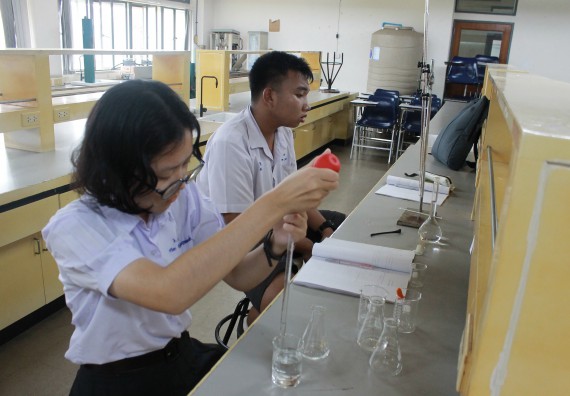 ภาพกิจกรรม คณะวิทยาศาสตร์และเทคโนโลยี จัดค่ายพัฒนาศักยภาพการเรียนรู้ของนักเรียนห้องเรียนพิเศษ