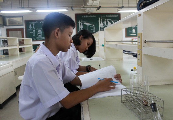 ภาพกิจกรรม คณะวิทยาศาสตร์และเทคโนโลยี จัดค่ายพัฒนาศักยภาพการเรียนรู้ของนักเรียนห้องเรียนพิเศษ