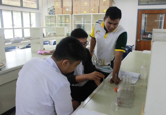 ภาพกิจกรรม คณะวิทยาศาสตร์และเทคโนโลยี จัดค่ายพัฒนาศักยภาพการเรียนรู้ของนักเรียนห้องเรียนพิเศษ