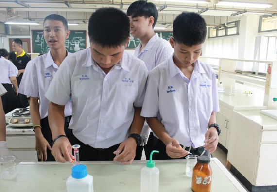 ภาพกิจกรรม คณะวิทยาศาสตร์และเทคโนโลยี จัดค่ายพัฒนาศักยภาพการเรียนรู้ของนักเรียนห้องเรียนพิเศษ