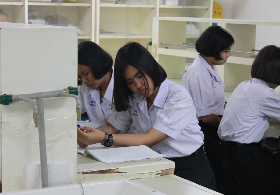 ภาพกิจกรรม คณะวิทยาศาสตร์และเทคโนโลยี จัดค่ายพัฒนาศักยภาพการเรียนรู้ของนักเรียนห้องเรียนพิเศษ