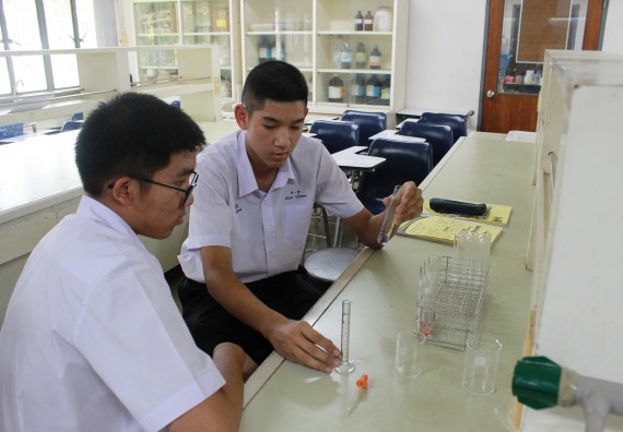 ภาพกิจกรรม คณะวิทยาศาสตร์และเทคโนโลยี จัดค่ายพัฒนาศักยภาพการเรียนรู้ของนักเรียนห้องเรียนพิเศษ