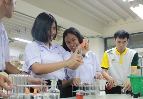 ภาพกิจกรรม คณะวิทยาศาสตร์และเทคโนโลยี จัดค่ายพัฒนาศักยภาพการเรียนรู้ของนักเรียนห้องเรียนพิเศษ