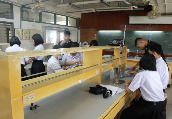 ภาพกิจกรรม คณะวิทยาศาสตร์และเทคโนโลยี จัดค่ายพัฒนาศักยภาพการเรียนรู้ของนักเรียนห้องเรียนพิเศษ