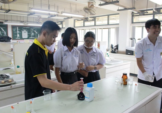 ภาพกิจกรรม คณะวิทยาศาสตร์และเทคโนโลยี จัดค่ายพัฒนาศักยภาพการเรียนรู้ของนักเรียนห้องเรียนพิเศษ