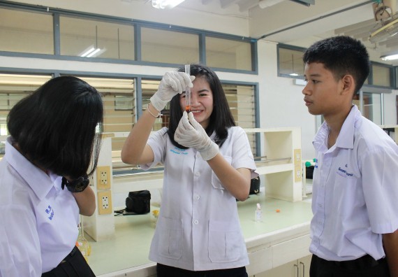 ภาพกิจกรรม คณะวิทยาศาสตร์และเทคโนโลยี จัดค่ายพัฒนาศักยภาพการเรียนรู้ของนักเรียนห้องเรียนพิเศษ