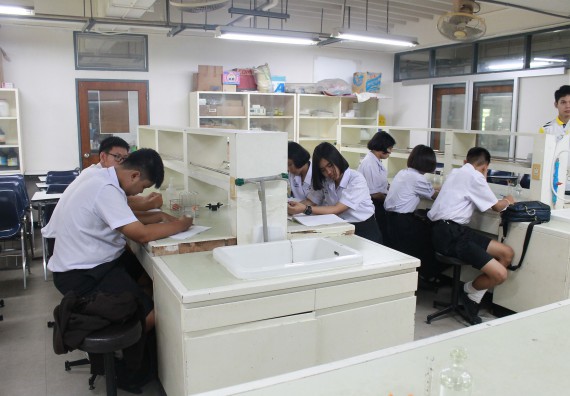 ภาพกิจกรรม คณะวิทยาศาสตร์และเทคโนโลยี จัดค่ายพัฒนาศักยภาพการเรียนรู้ของนักเรียนห้องเรียนพิเศษ