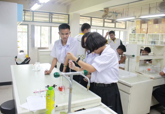 ภาพกิจกรรม คณะวิทยาศาสตร์และเทคโนโลยี จัดค่ายพัฒนาศักยภาพการเรียนรู้ของนักเรียนห้องเรียนพิเศษ