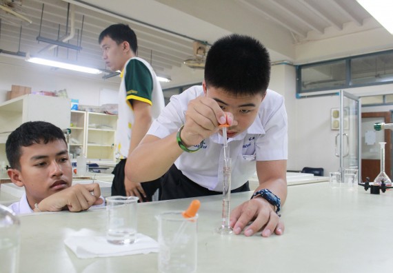 ภาพกิจกรรม คณะวิทยาศาสตร์และเทคโนโลยี จัดค่ายพัฒนาศักยภาพการเรียนรู้ของนักเรียนห้องเรียนพิเศษ