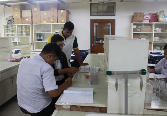 ภาพกิจกรรม คณะวิทยาศาสตร์และเทคโนโลยี จัดค่ายพัฒนาศักยภาพการเรียนรู้ของนักเรียนห้องเรียนพิเศษ