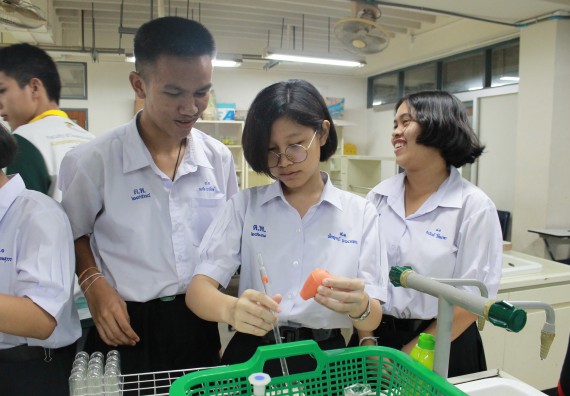 ภาพกิจกรรม คณะวิทยาศาสตร์และเทคโนโลยี จัดค่ายพัฒนาศักยภาพการเรียนรู้ของนักเรียนห้องเรียนพิเศษ