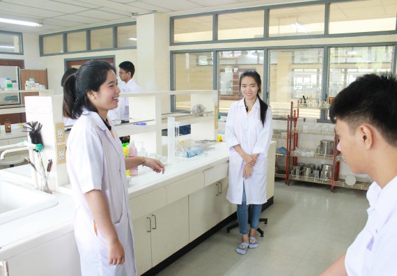 ภาพกิจกรรม คณะวิทยาศาสตร์และเทคโนโลยี จัดค่ายพัฒนาศักยภาพการเรียนรู้ของนักเรียนห้องเรียนพิเศษ