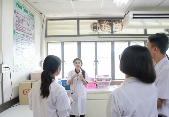 ภาพกิจกรรม คณะวิทยาศาสตร์และเทคโนโลยี จัดค่ายพัฒนาศักยภาพการเรียนรู้ของนักเรียนห้องเรียนพิเศษ