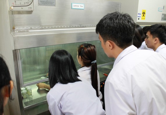 ภาพกิจกรรม คณะวิทยาศาสตร์และเทคโนโลยี จัดค่ายพัฒนาศักยภาพการเรียนรู้ของนักเรียนห้องเรียนพิเศษ