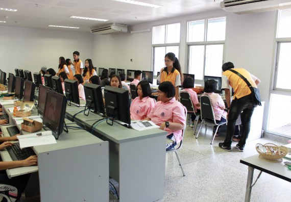 ภาพกิจกรรม คณะวิทยาศาสตร์และเทคโนโลยี จัดค่ายพัฒนาศักยภาพการเรียนรู้ของนักเรียนห้องเรียนพิเศษ