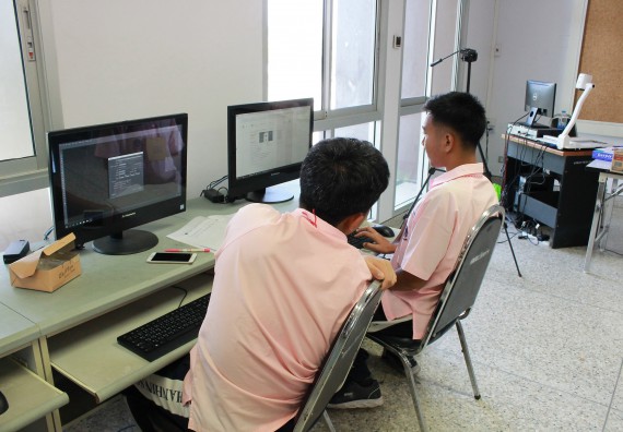 ภาพกิจกรรม คณะวิทยาศาสตร์และเทคโนโลยี จัดค่ายพัฒนาศักยภาพการเรียนรู้ของนักเรียนห้องเรียนพิเศษ