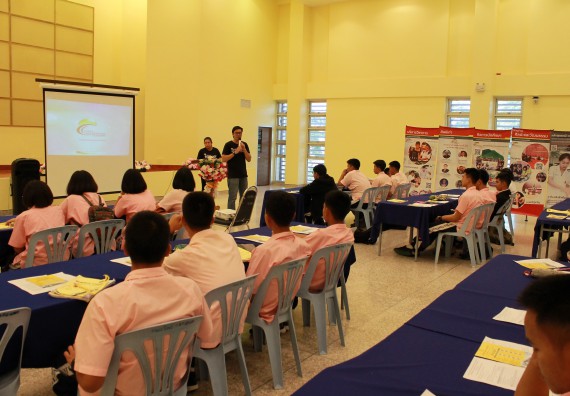 ภาพกิจกรรม คณะวิทยาศาสตร์และเทคโนโลยี จัดค่ายพัฒนาศักยภาพการเรียนรู้ของนักเรียนห้องเรียนพิเศษ