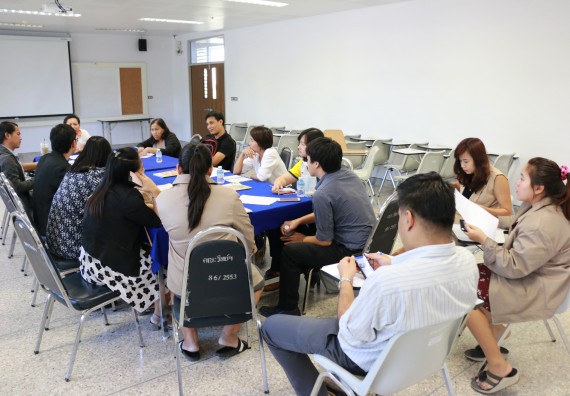 ภาพกิจกรรม คณะวิทยาศาสตร์และเทคโนโลยี จัดประชุม เรื่อง การจัดค่ายวิทยาศาสตร์โรงเรียนสาธิตฯ