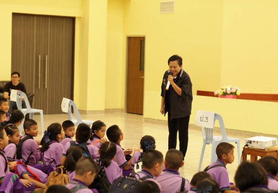 ภาพกิจกรรม คณะวิทยาศาสตร์และเทคโนโลยี จัดค่ายวิทยาศาสตร์โรงเรียนสาธิตฯ