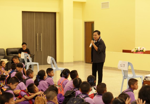 ภาพกิจกรรม คณะวิทยาศาสตร์และเทคโนโลยี จัดค่ายวิทยาศาสตร์โรงเรียนสาธิตฯ