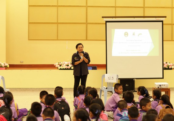 ภาพกิจกรรม คณะวิทยาศาสตร์และเทคโนโลยี จัดค่ายวิทยาศาสตร์โรงเรียนสาธิตฯ