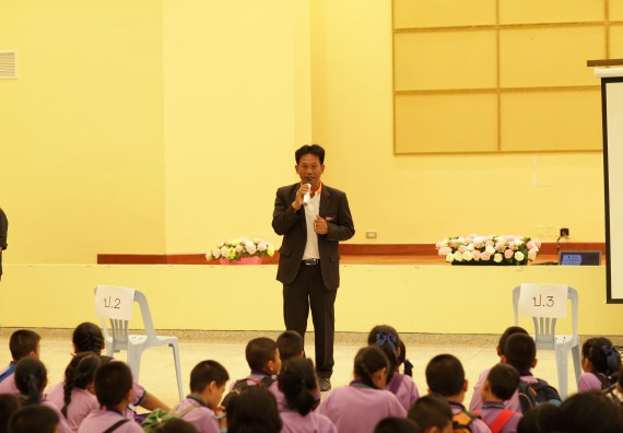 ภาพกิจกรรม คณะวิทยาศาสตร์และเทคโนโลยี จัดค่ายวิทยาศาสตร์โรงเรียนสาธิตฯ