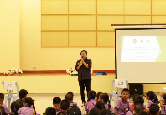 ภาพกิจกรรม คณะวิทยาศาสตร์และเทคโนโลยี จัดค่ายวิทยาศาสตร์โรงเรียนสาธิตฯ